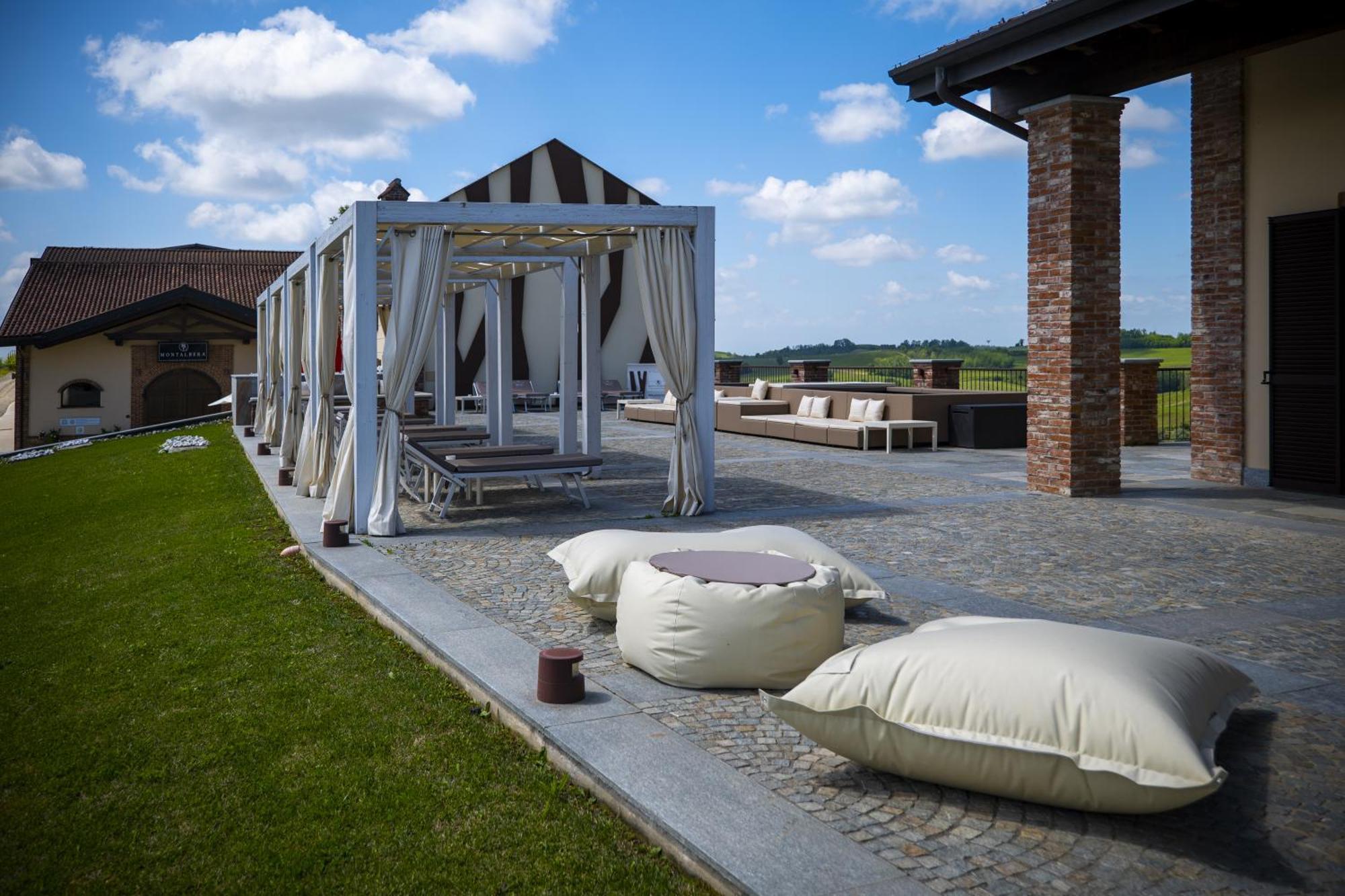 Montalbera Wine Suites Montemagno  Kültér fotó